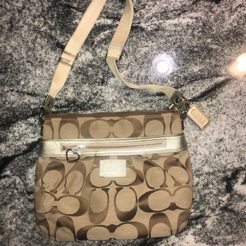 Coach Poppy Daisy Signature File Crossbody Purse